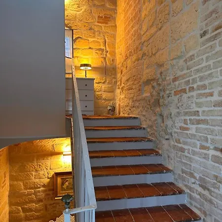 Cortile Costanzana *
